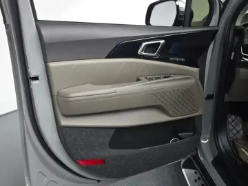 2025 Kia Carnival с пробегом 17 374 км