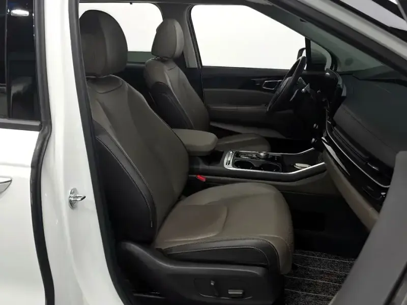 2024 Kia Carnival с пробегом 46 958 км