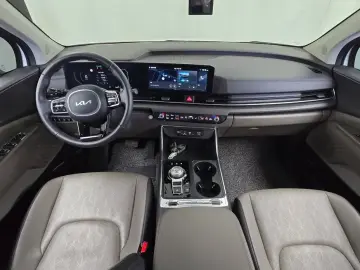 2024 Kia Carnival с пробегом 21 697 км
