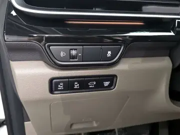 2024 Kia Carnival с пробегом 46 958 км