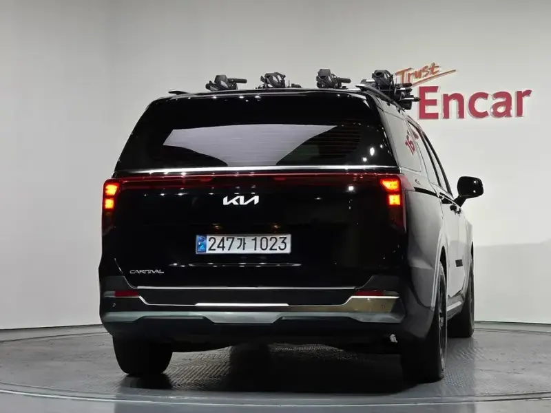 2024 Kia Carnival с пробегом 18 797 км