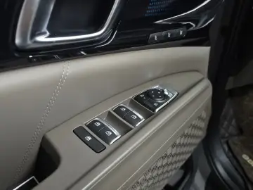 2025 Kia Carnival с пробегом 17 374 км