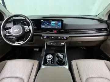 2024 Kia Carnival с пробегом 18 797 км
