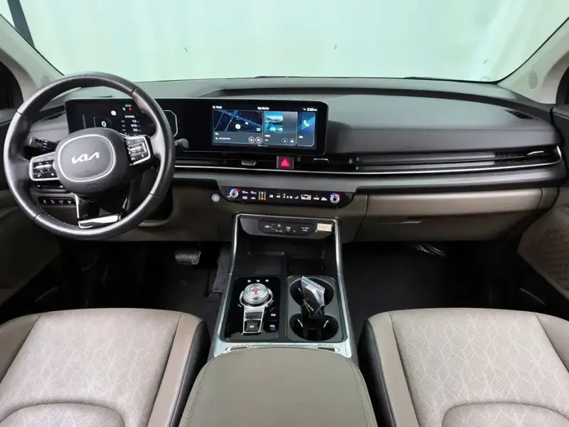 2024 Kia Carnival с пробегом 18 797 км