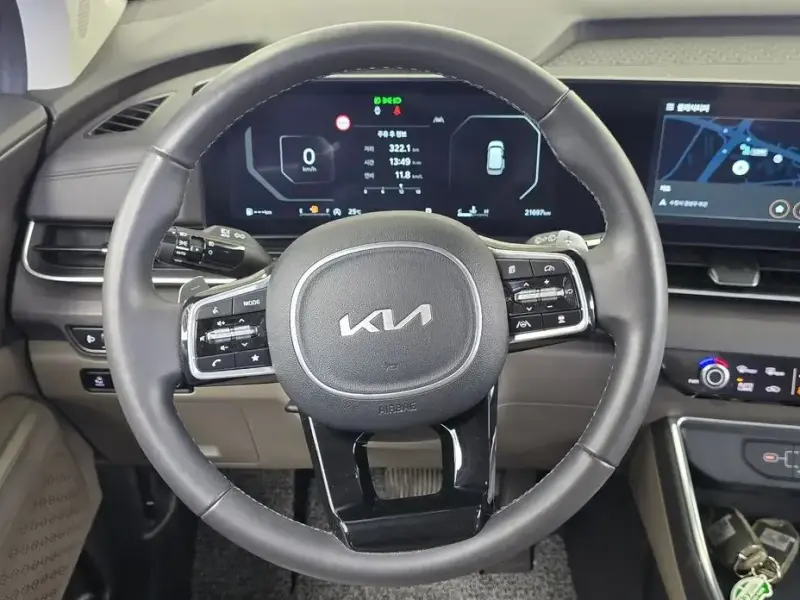 2024 Kia Carnival с пробегом 21 697 км