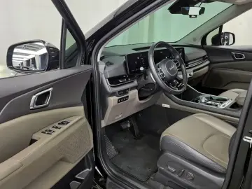 2024 Kia Carnival с пробегом 18 797 км
