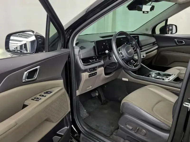 2024 Kia Carnival с пробегом 18 797 км