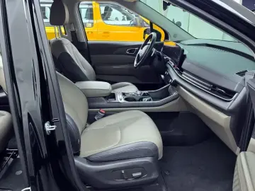 2024 Kia Carnival с пробегом 18 797 км