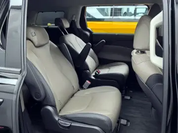 2024 Kia Carnival с пробегом 18 797 км