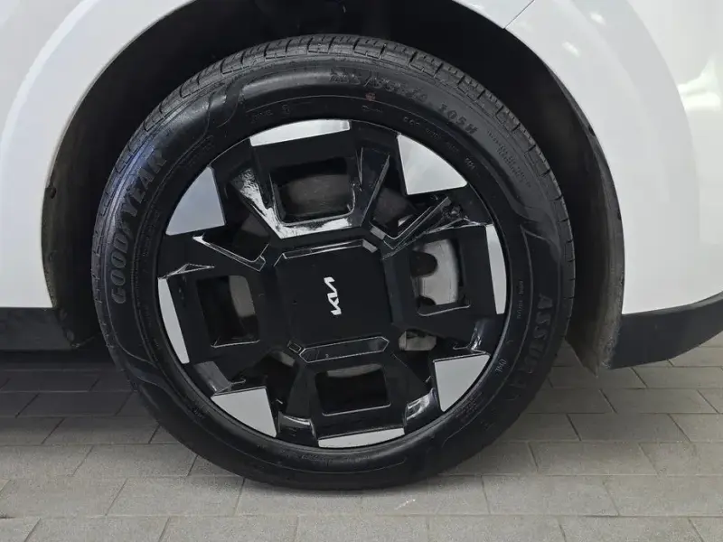2024 Kia Carnival с пробегом 21 697 км