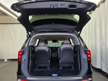 2024 Kia Carnival с пробегом 18 797 км