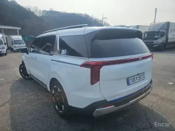 2024 Kia Carnival с пробегом 10 000 км
