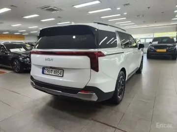 2024 Kia Carnival с пробегом 42 021 км