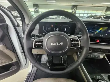 2024 Kia Carnival с пробегом 42 021 км