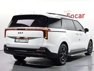2025 Kia Carnival с пробегом 2 331 км
