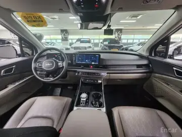 2024 Kia Carnival с пробегом 42 021 км