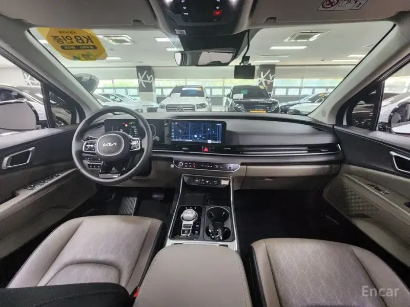 2024 Kia Carnival с пробегом 42 021 км