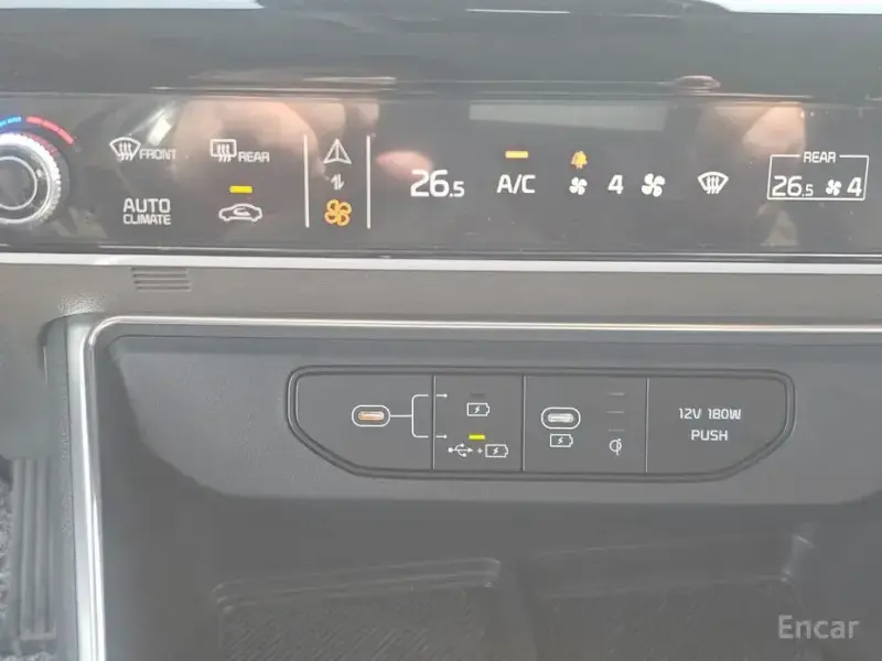 2024 Kia Carnival с пробегом 10 000 км