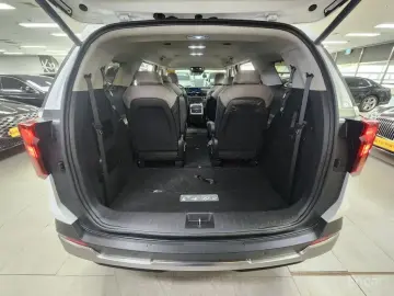 2024 Kia Carnival с пробегом 42 021 км