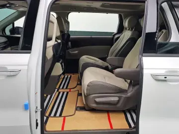 2025 Kia Carnival с пробегом 2 331 км