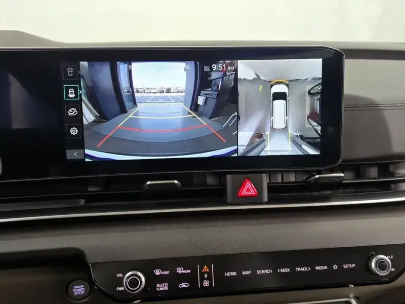 2025 Kia Carnival с пробегом 28 696 км