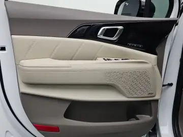 2025 Kia Carnival с пробегом 2 331 км