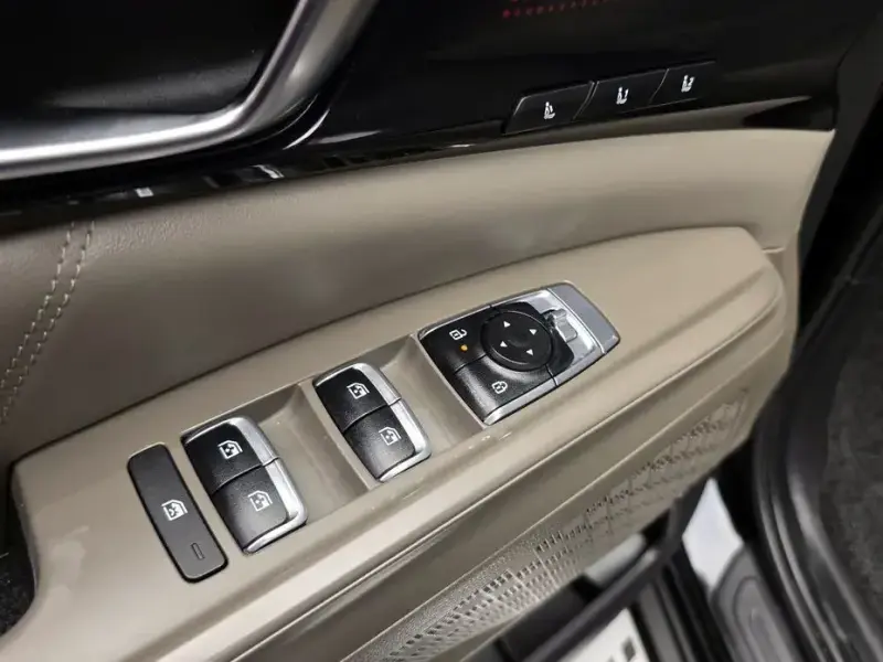 2023 Kia Carnival с пробегом 47 614 км