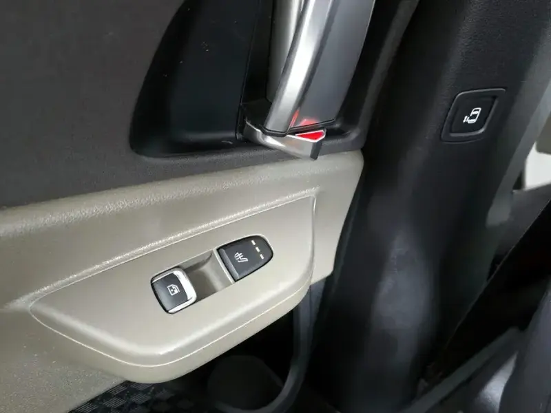 2025 Kia Carnival с пробегом 28 696 км