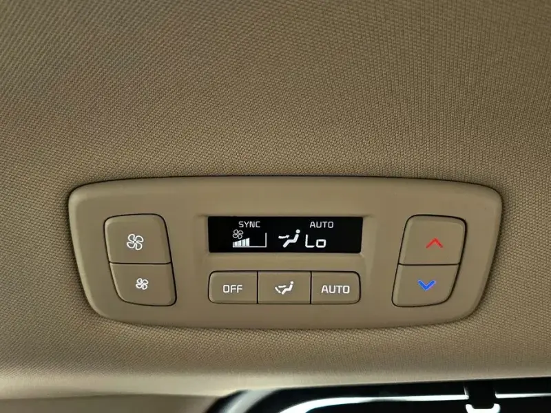 2025 Kia Carnival с пробегом 2 331 км