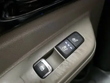 2023 Kia Carnival с пробегом 47 614 км