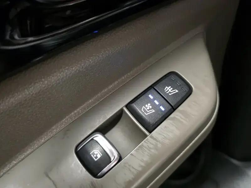 2023 Kia Carnival с пробегом 47 614 км