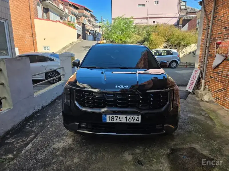 2024 Kia Carnival с пробегом 15 200 км