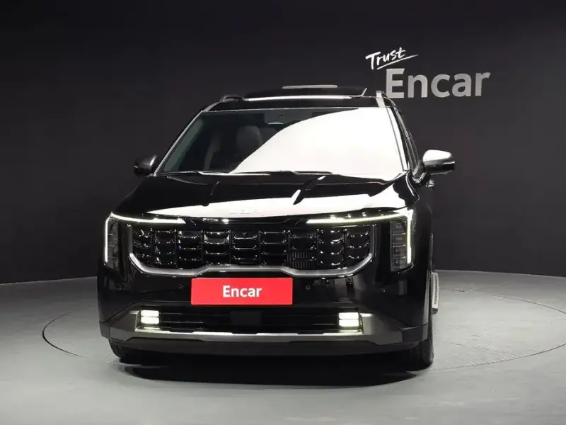 2024 Kia Carnival с пробегом 16 964 км