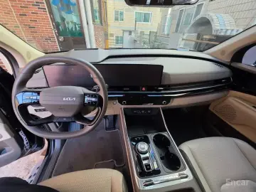 2024 Kia Carnival с пробегом 15 200 км