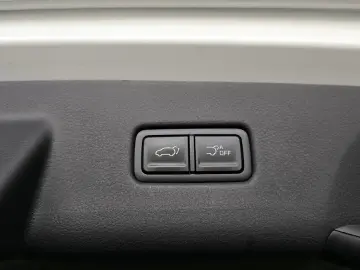 2025 Kia Carnival с пробегом 28 696 км