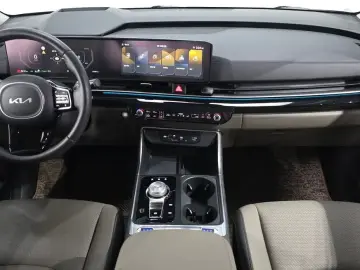 2024 Kia Carnival с пробегом 13 481 км