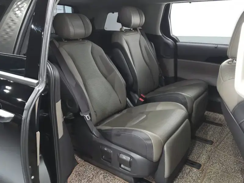 2024 Kia Carnival с пробегом 13 481 км