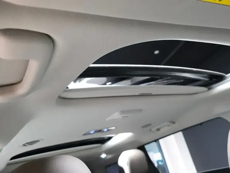 2024 Kia Carnival с пробегом 16 964 км
