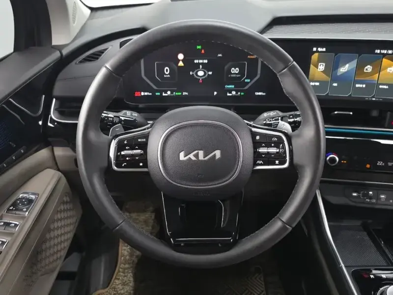 2024 Kia Carnival с пробегом 13 481 км