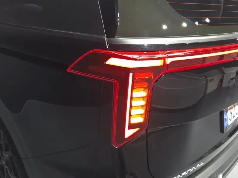 2024 Kia Carnival с пробегом 16 964 км