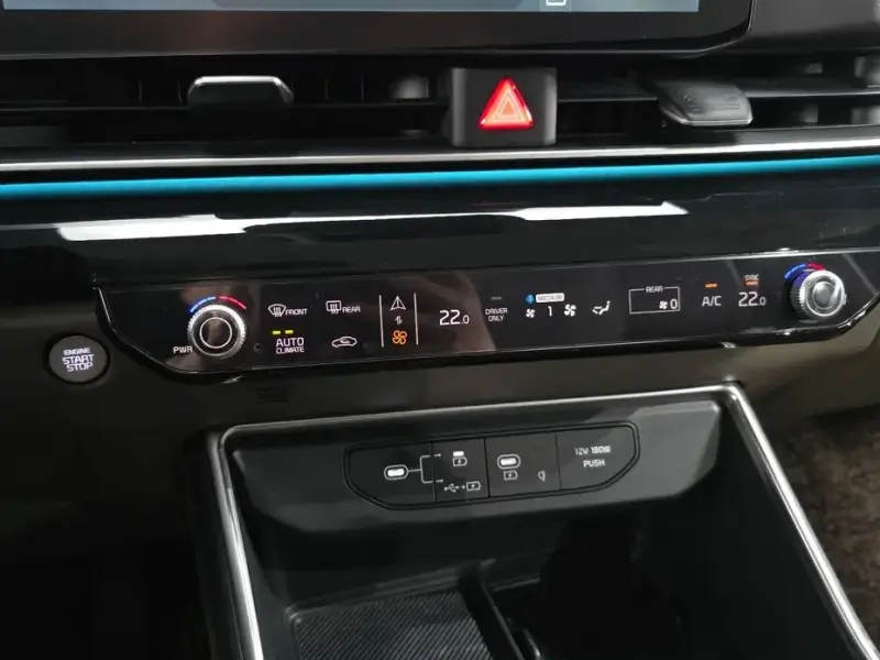 2024 Kia Carnival с пробегом 13 481 км