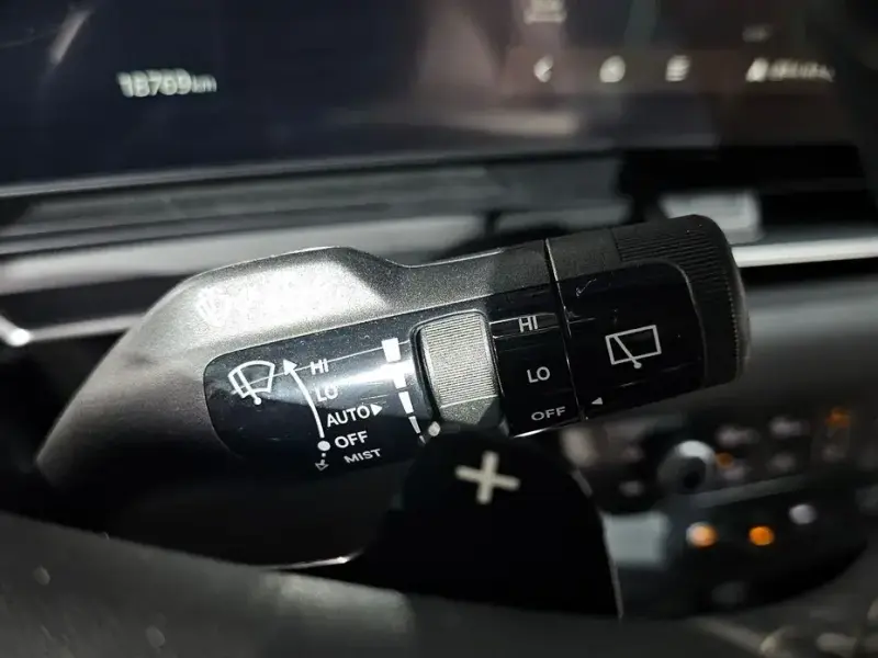 2025 Kia Carnival с пробегом 18 769 км