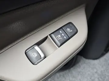 2025 Kia Carnival с пробегом 18 769 км