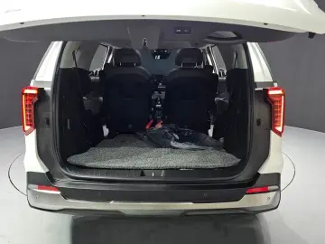 2025 Kia Carnival с пробегом 18 769 км