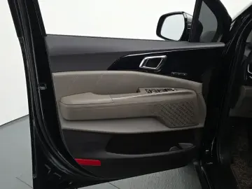 2024 Kia Carnival с пробегом 13 481 км
