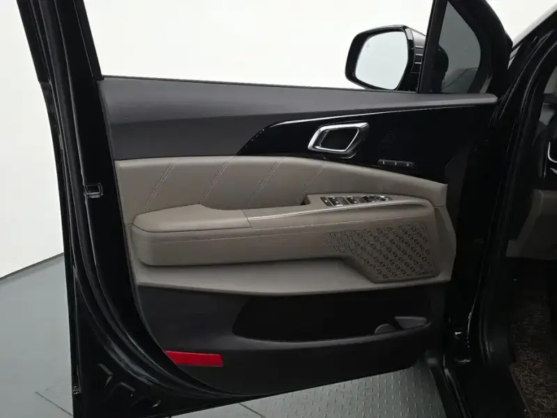 2024 Kia Carnival с пробегом 13 481 км