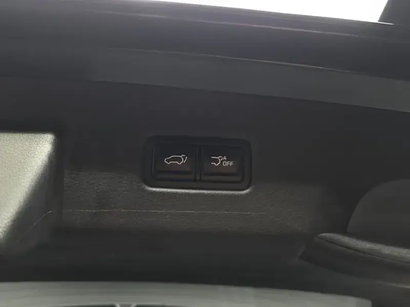 2024 Kia Carnival с пробегом 13 481 км