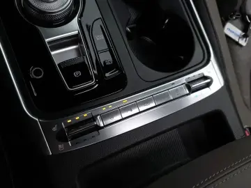 2024 Kia Carnival с пробегом 16 964 км