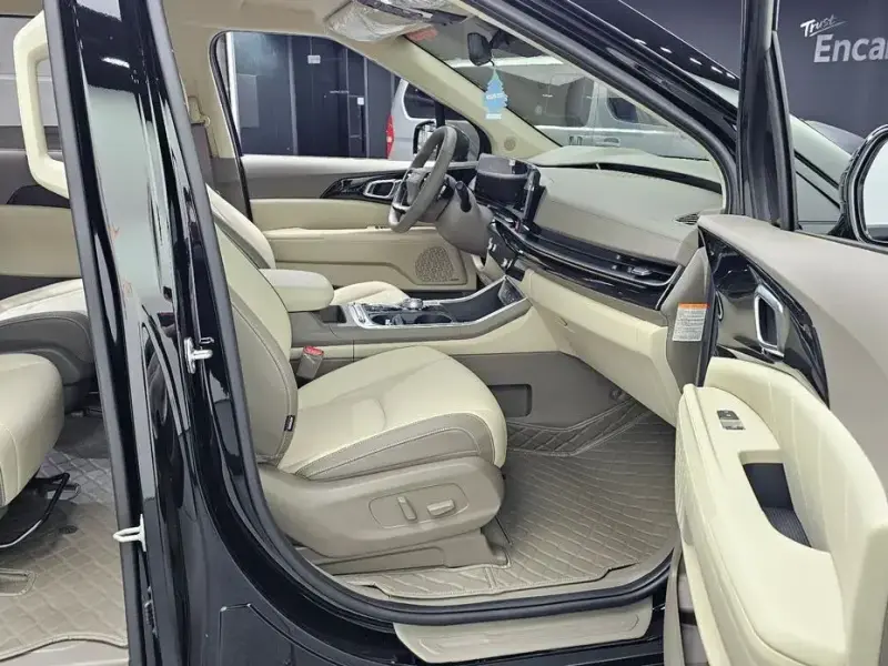 2026 Kia Carnival с пробегом 2 690 км