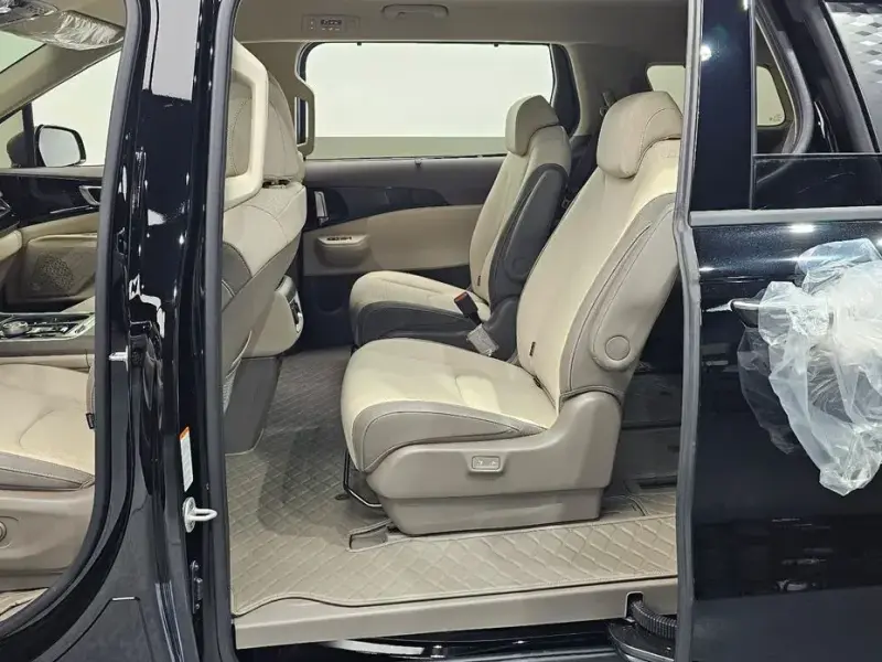 2026 Kia Carnival с пробегом 2 690 км